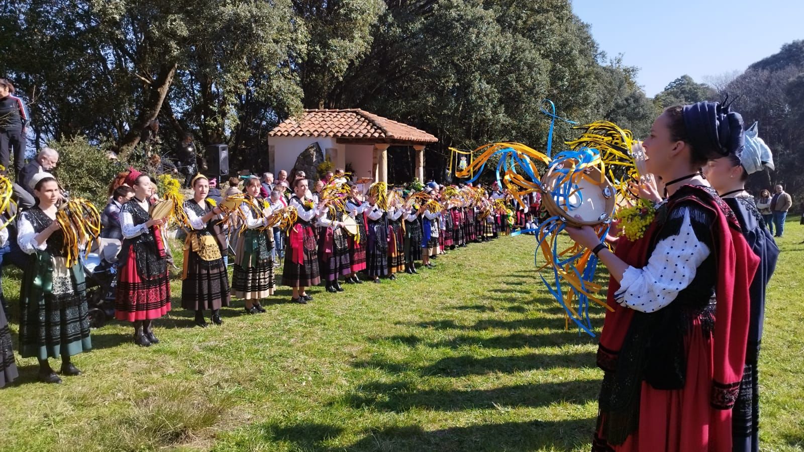 Pimiango celebra las fiestas de Santu Medé