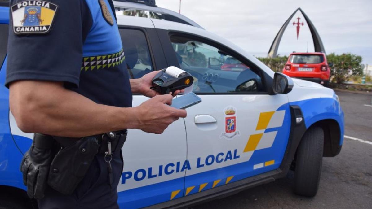Foto de un agente de Santiago del Teide