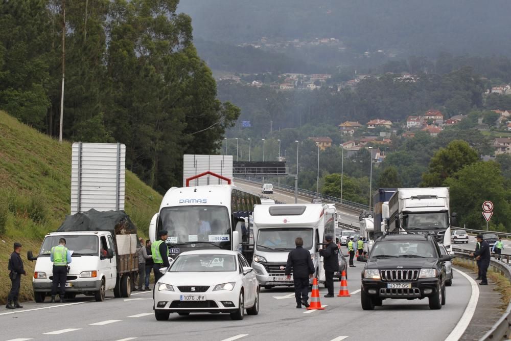 Cierre de fronteras con Portugal | Hasta 3 kilómetros de retenciones en el puente internacional de Tui