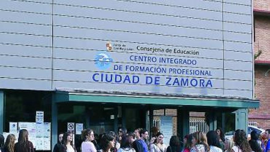 Los alumnos de FP, Escuela de Arte e institutos comienzan el nuevo curso