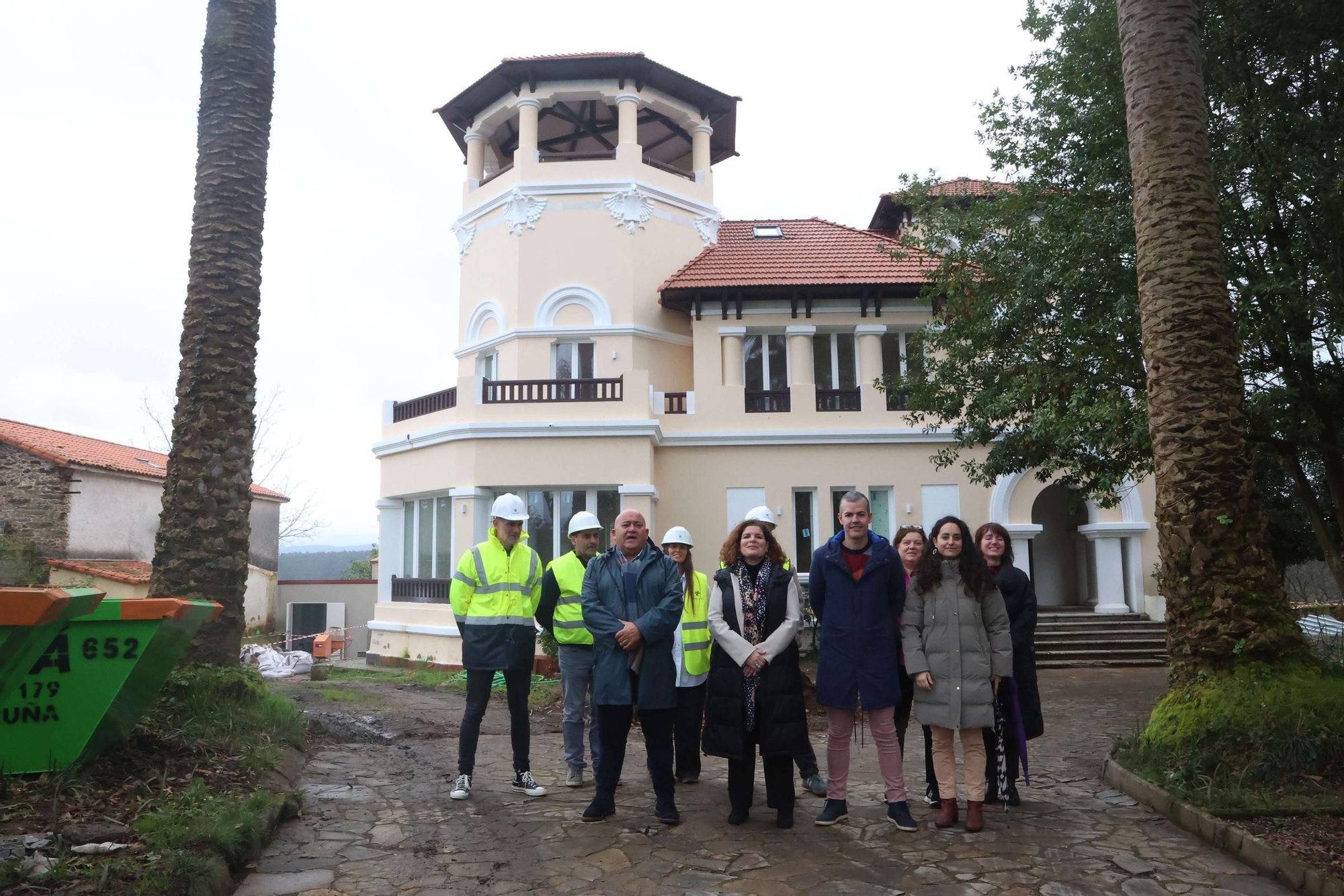 Visita a Finca Os Loureiros, sede del futuro Pazo da Cultura de Abegondo