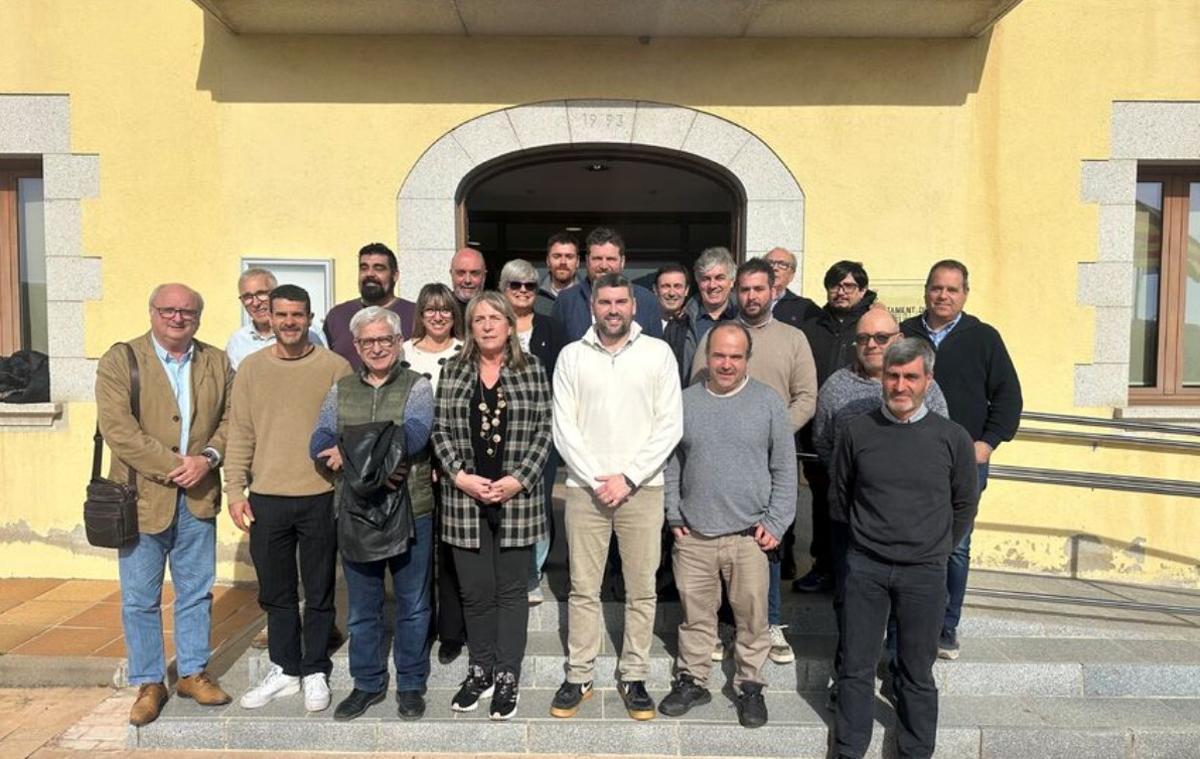 Representants de poblacions després de la sessió de treball.