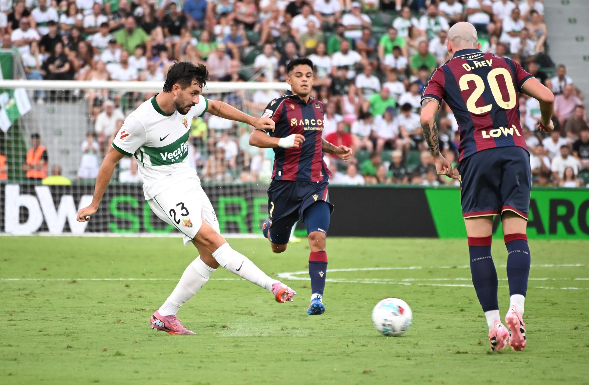 Las mejores imágenes del la victoria del Elche CF frente al Levante (2-0)