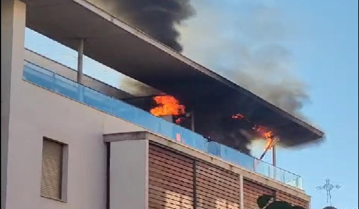 Incendio en un ático en Llíria.