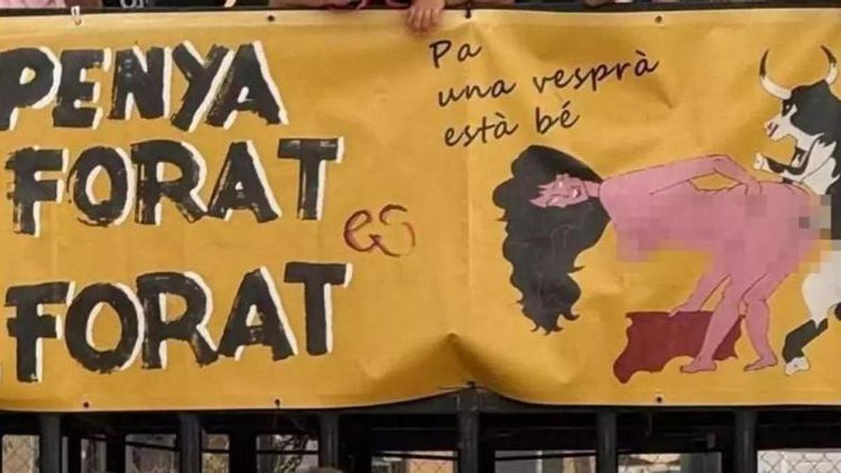 Imagen del cartel difuminado.