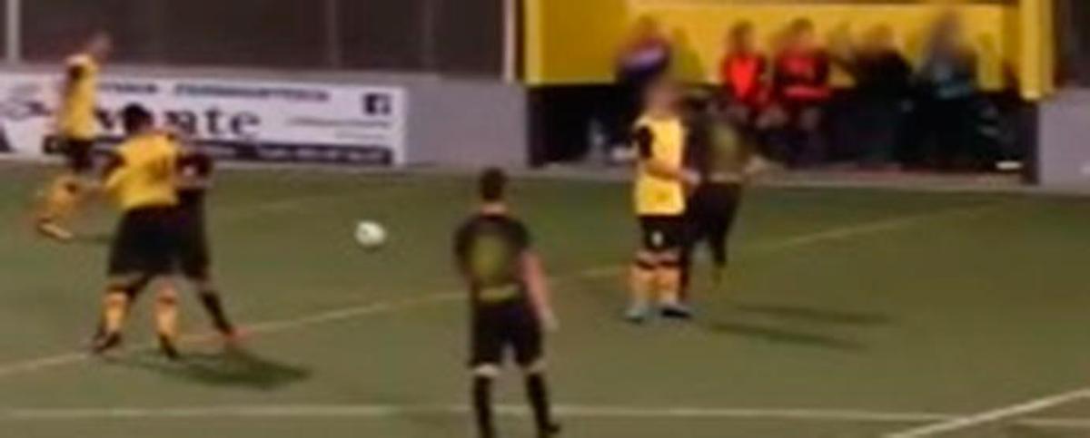 Detenido un jugador del Son Sardina por golpear a uno del Athlètic Huialfàs