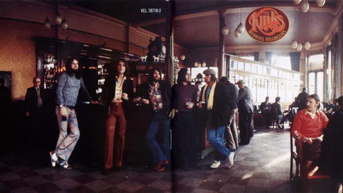 Los Kinks en la portada de 'Muswell hillbillies'.