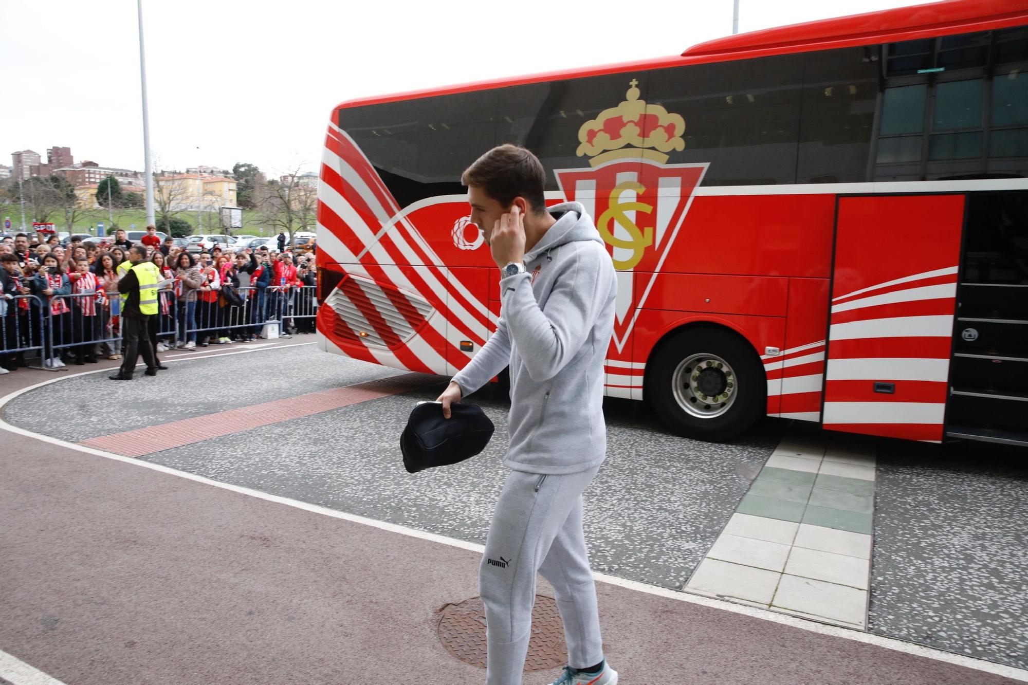 La Mareona del Sporting inunda el centro de Santander