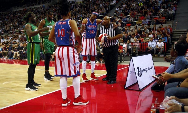 La exhibición de los Globetrotters cautivó al pabellón Príncipe Felipe