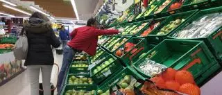 La inflación obliga a los hogares a reducir un 12% la compra de alimentos en Galicia