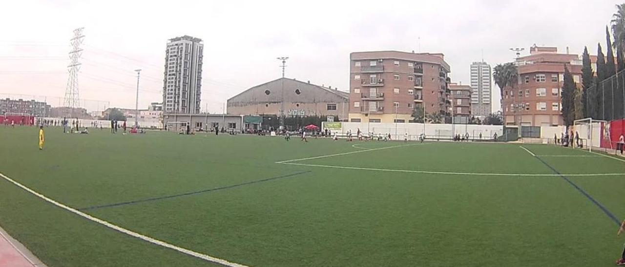 El Discóbolo construyó su campo en La Torre en 1997 a la espera de un polideportivo municipal.