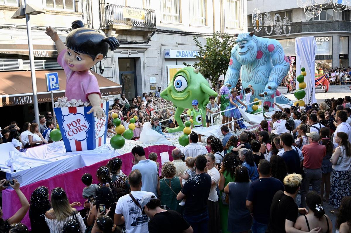 El desfile de la Batalla de las Flores de Pontevedra, en imágenes El desfile de la Batalla de las Flores de Pontevedra, en imágenes