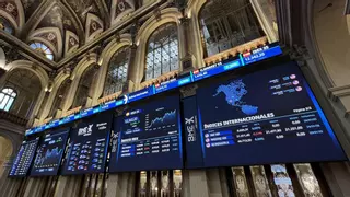 Los analistas ven al Ibex en los 13.000 puntos en el primer trimestre apoyado en la banca e Inditex