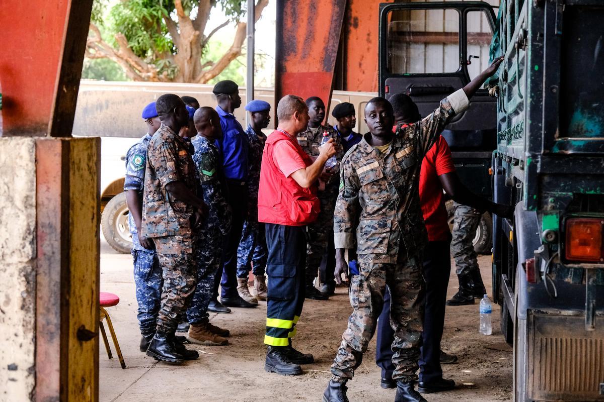 Bomberos de Lanzarote imparten un curso de primeros auxilios en Gambia