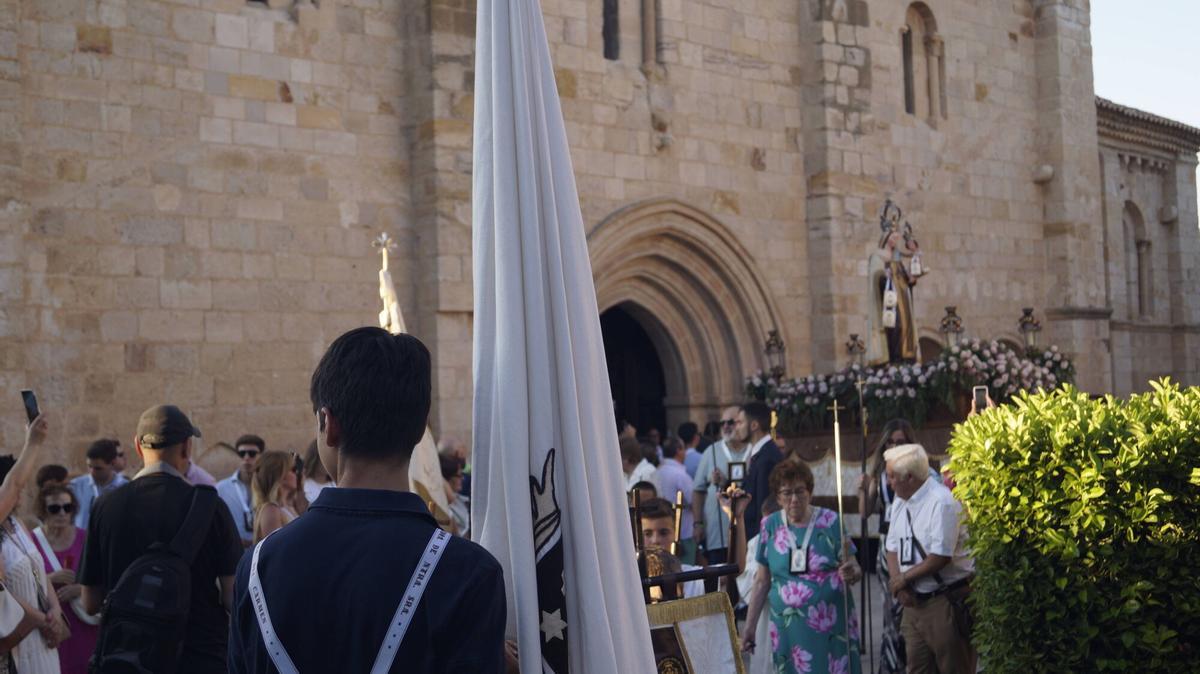 Procesión de la Virgen del Carmen de San Isidoro en Zamora.