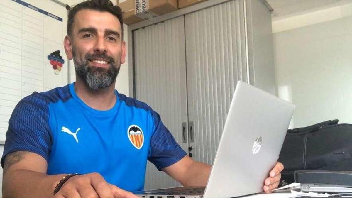 Miguel Alonso en las instalaciones de Paterna, en Valencia.