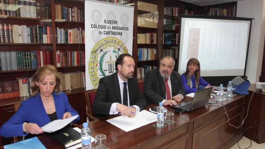 Decanos de abogados y procuradores de Cartagena y Lorca, en rueda de prensa.