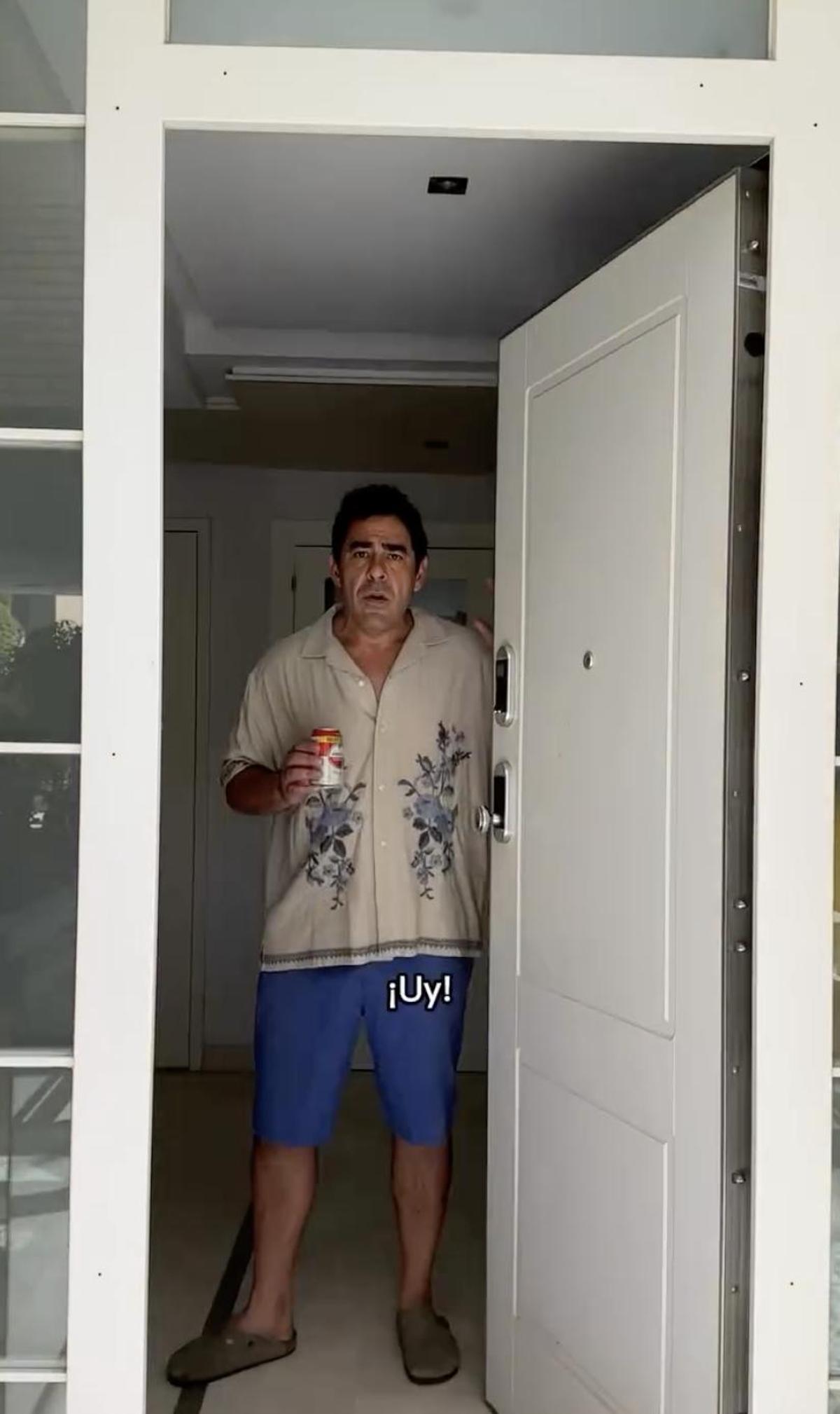 Pablo Chiapella vive junto a su mujer y su hija en una espectacular casa