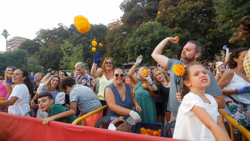 1,2 millones de claveles protagonizarán la Batalla de Flores