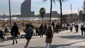 Salut adverteix que la Setmana Santa és un «interrogant» i no descarta una quarta onada