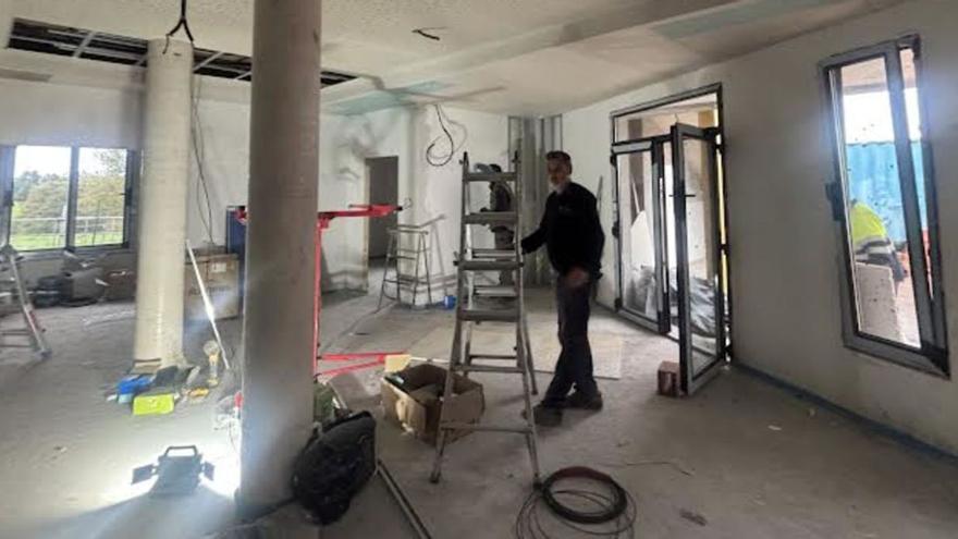 Las obras de construcción de la escuelina de Quintes. | J. A. O.