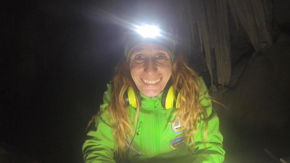 Récord bajo tierra: 500 días en una cueva sin contacto exterior, Beatriz Flamini