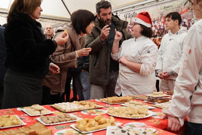 Arturo Valls da comienzo oficialmente a la Feria Navideña de Xixona
