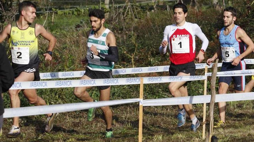 Nuno Costa calibra distancias durante la carrera promesa-sénior masculina. // Alba Villar