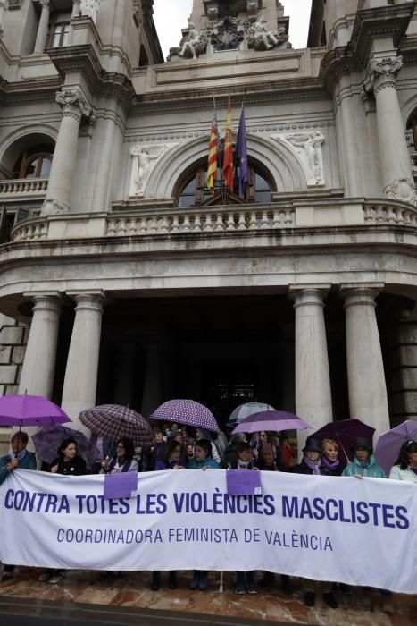 Protesta contra los feminicidios en València