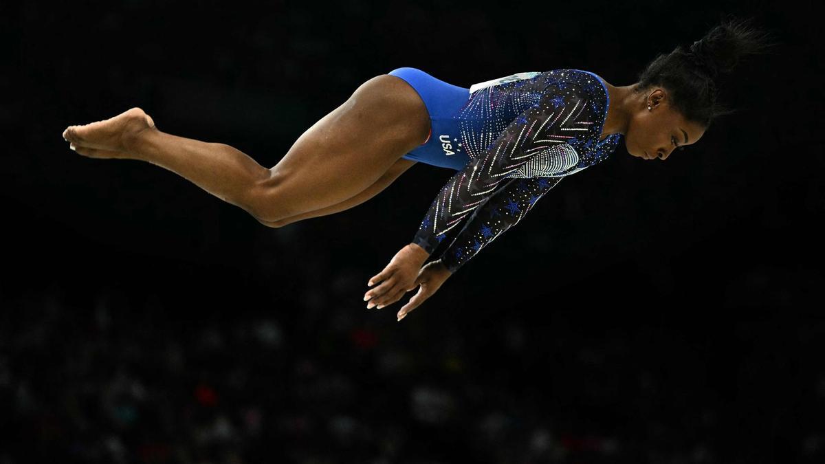 Simone Biles gana la medalla de oro en gimnasia artística