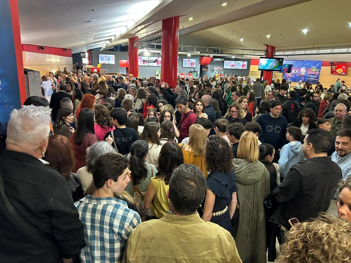 Asistentes al preestreno en Parqueastur.