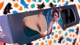 Una playa de Cádiz regala gafas para ver el eclipse: el reparto gratis comienza este martes y durará más de seis horas