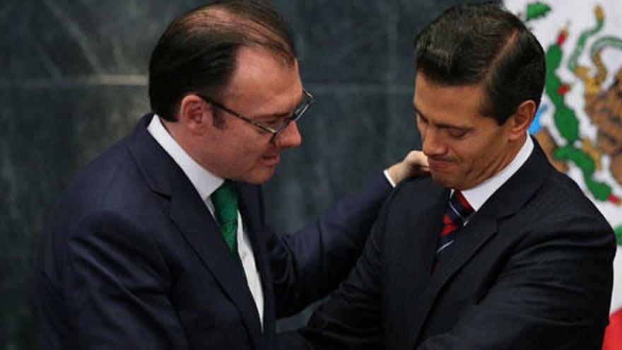 Peña Nieto (derecha), junto a Luis Videgaray.