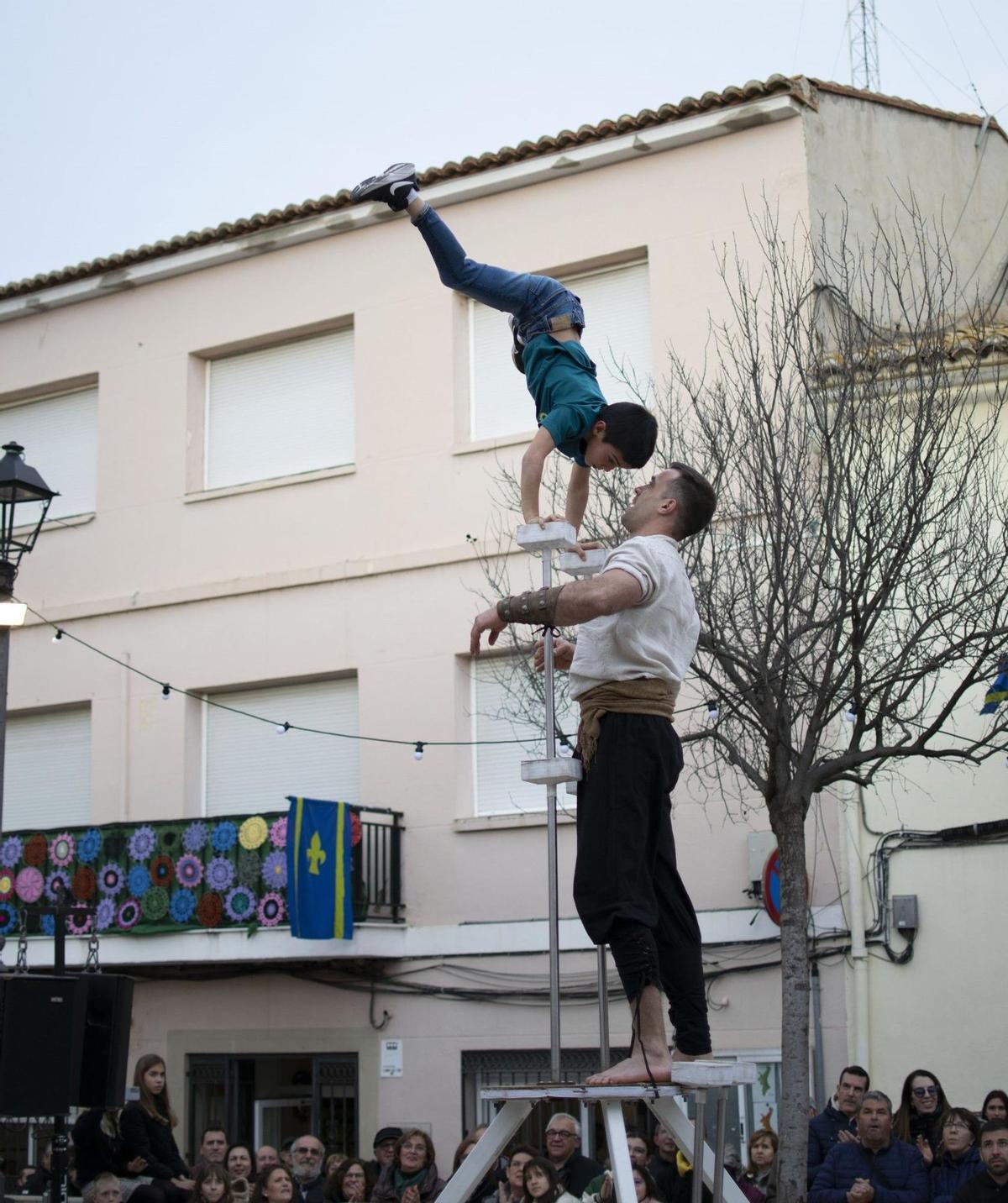 Una actuació a la plaça Major