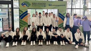 La selección española, a su llegada a Torun