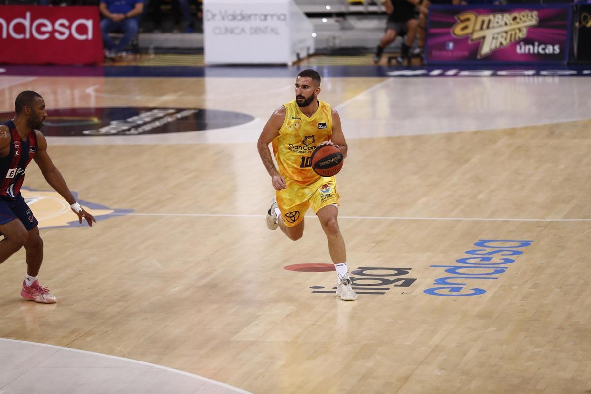 Javi López Santana, en un partido con el Gran Canaria en ACB