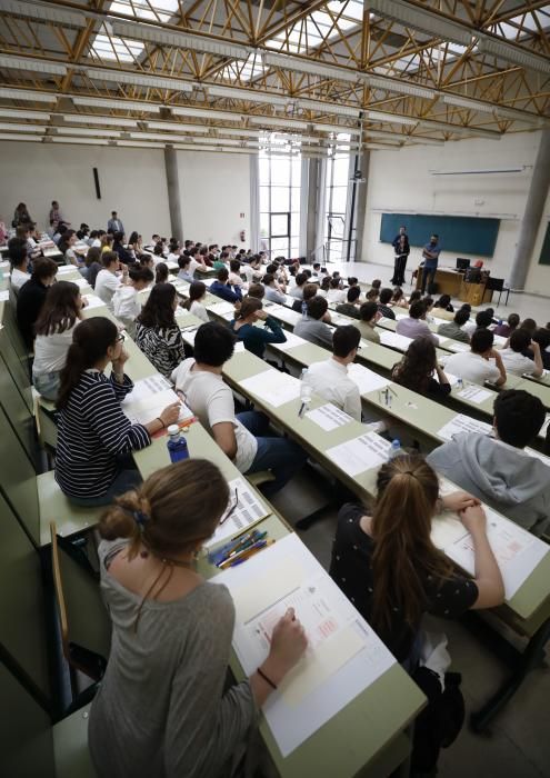 Ebau 2019 en Asturias: primer día de exámenes de selectividad en Oviedo