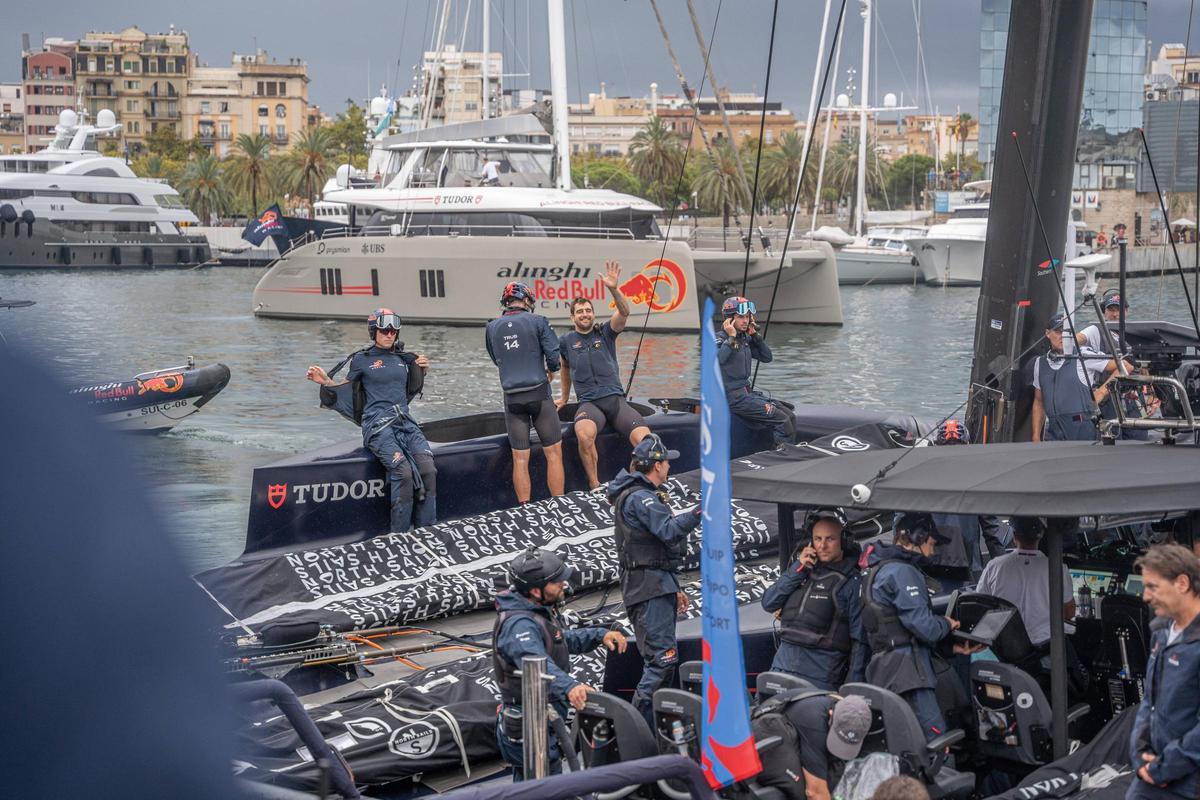 Dock out del Alenghi Red Bull en la Copa América animados por sus fans