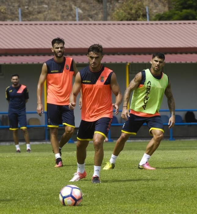 ENTRENAMIENTO DE LA UD LAS PALMAS Y ENTREVISTGA ...