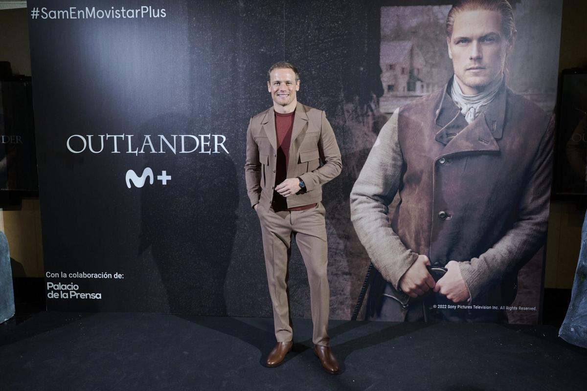 Sam Heughan interpreta a Jamie Fraser en la serie de época 'Outlander'.