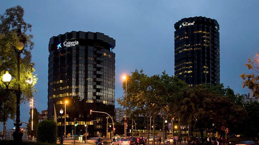 Seus corporatives de Criteria Caixa Corp i La Caixa a l&#039;avinguda Diagonal de Barcelona.