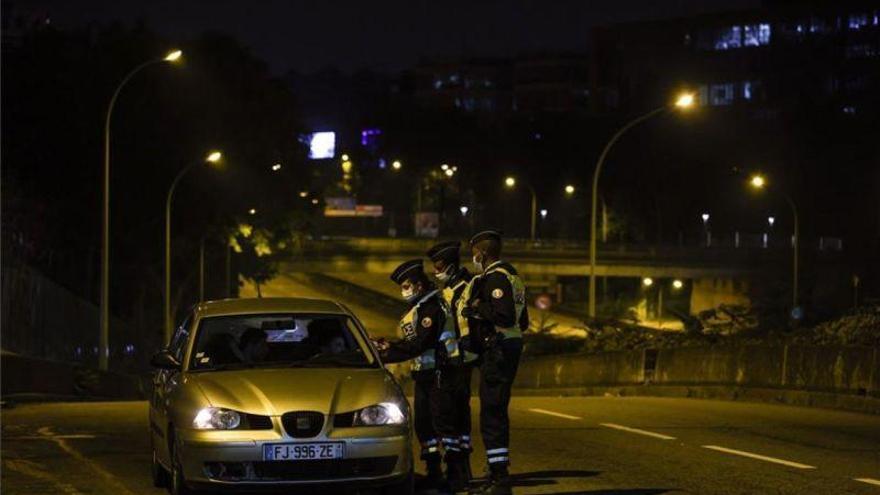 La Policía francesa impone más de 3.000 multas por incumplir el toque de queda