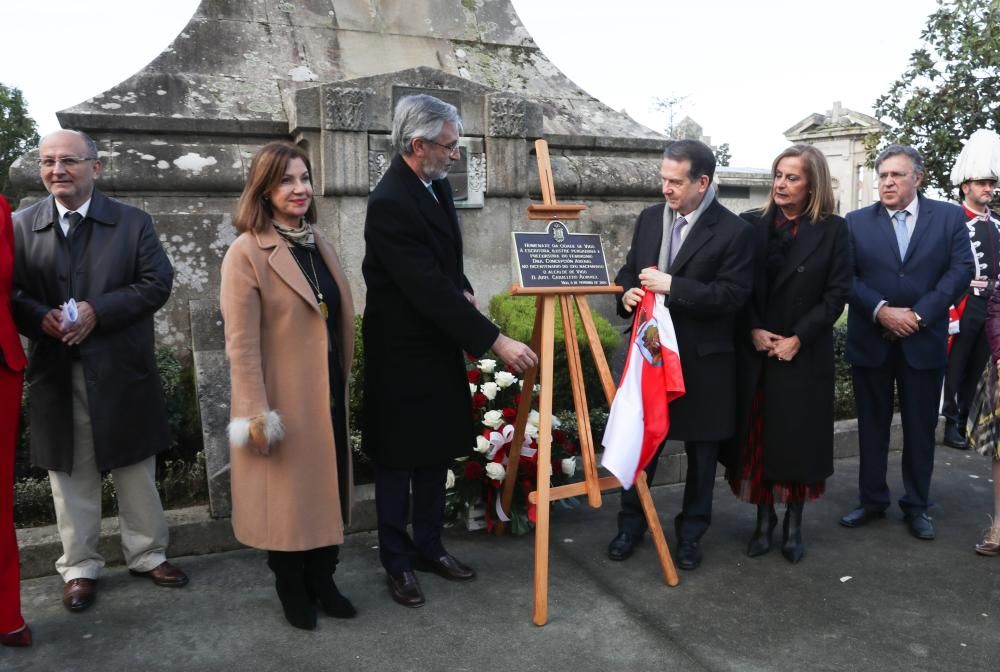 Una nueva placa honra la figura de Concepción Arenal en Pereiró. Rosana Ojea.