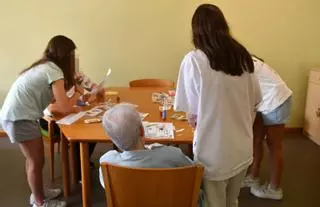 Escuchar, reconocer y compartir: 'voluntariado' de jóvenes con TCA con mayores con alzhéimer en A Coruña
