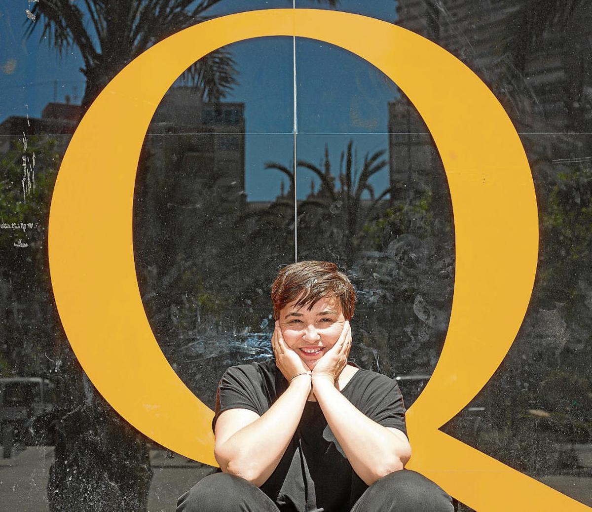 Cristina de Middel, en una imagen tomada en la Plaza de los Luceros de Alicante