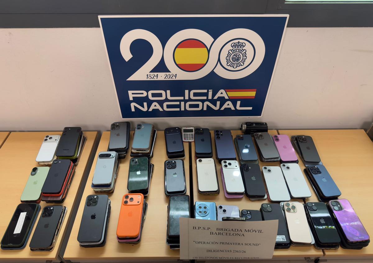 Los móviles encontrados por la Policía en la maleta del sospechoso