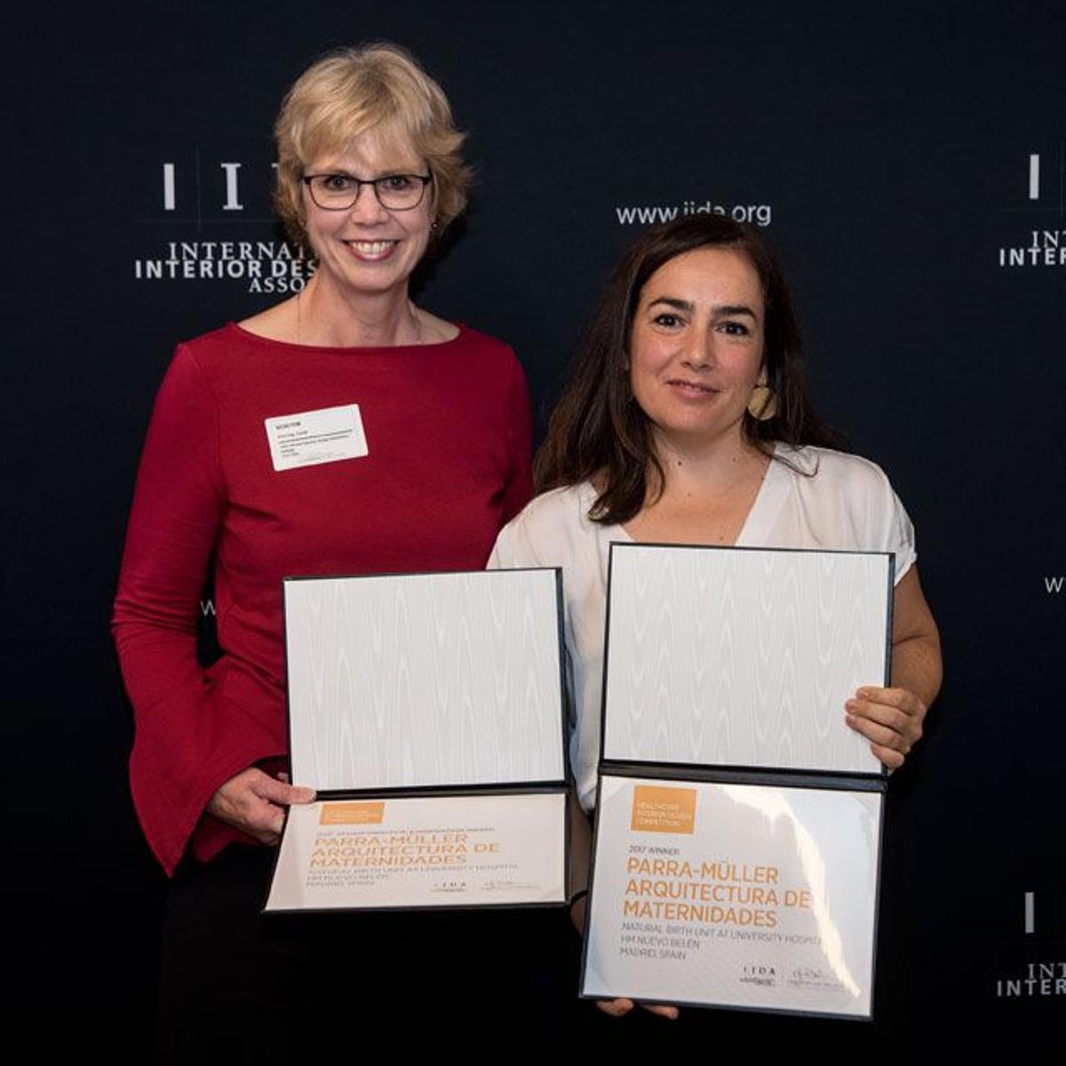 Marta Parra y Ángela Müller reciben el premio internacional IIDA de diseño de interiores en el ámbito sanitario