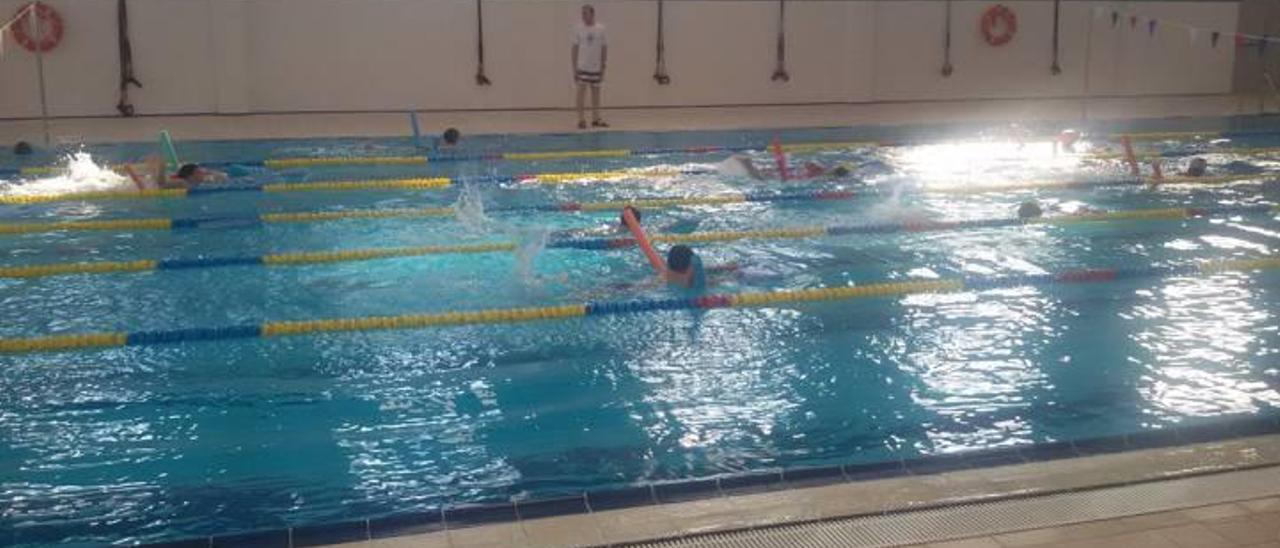 Una imagen de la piscina climatizada de San Isidro publicada por el Ayuntamiento en las redes sociales.