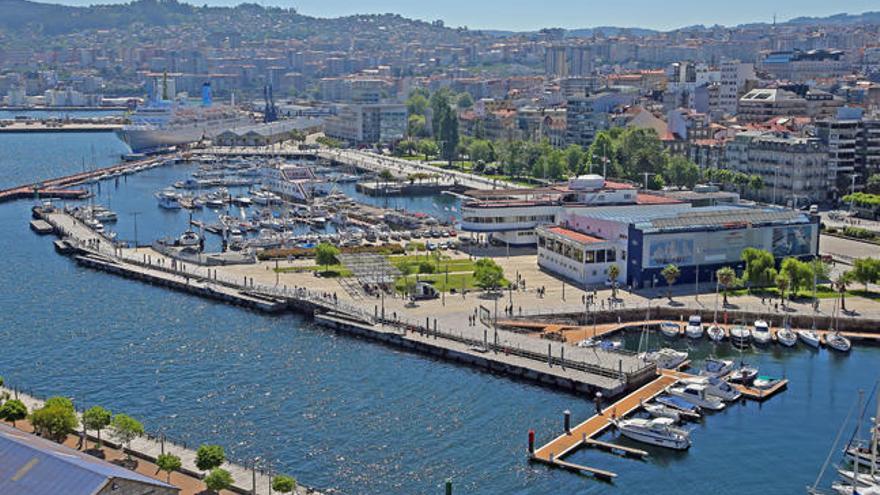 Vista general de las instalaciones del Náutico en el puerto de Vigo. // Marta G. Brea