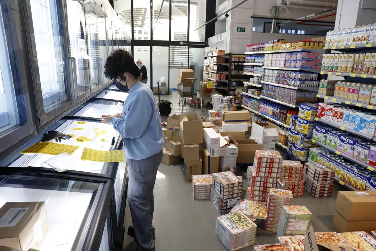 Preparativos para la apertura del supermercado gastronómico de Maskom en La Merced.